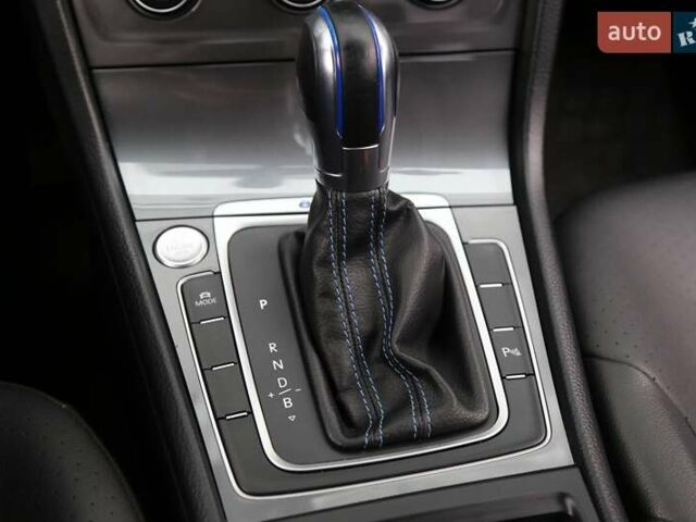 Синий Фольксваген e-Golf, объемом двигателя 0 л и пробегом 96 тыс. км за 9900 $, фото 21 на Automoto.ua