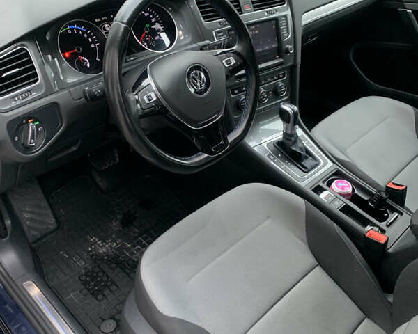 Синий Фольксваген e-Golf, объемом двигателя 0 л и пробегом 63 тыс. км за 9500 $, фото 11 на Automoto.ua