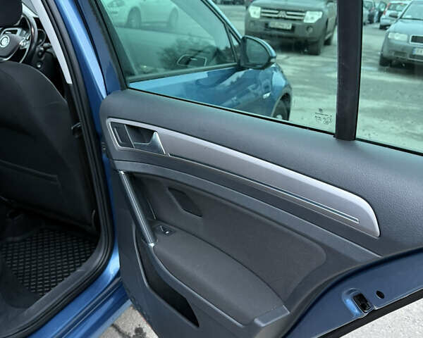 Синій Фольксваген e-Golf, об'ємом двигуна 0 л та пробігом 139 тис. км за 9999 $, фото 22 на Automoto.ua