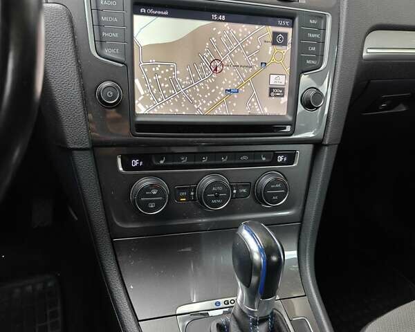 Синий Фольксваген e-Golf, объемом двигателя 0 л и пробегом 109 тыс. км за 8750 $, фото 24 на Automoto.ua