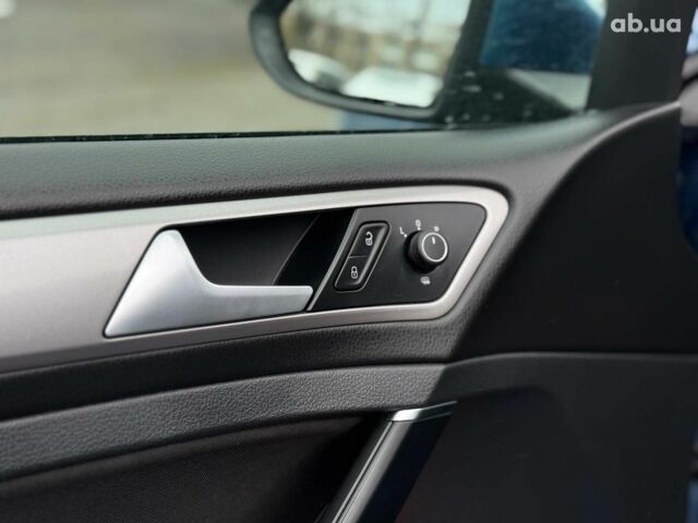 Синій Фольксваген e-Golf, об'ємом двигуна 0 л та пробігом 146 тис. км за 10490 $, фото 21 на Automoto.ua