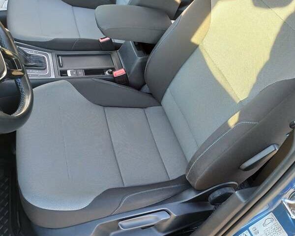 Синій Фольксваген e-Golf, об'ємом двигуна 0 л та пробігом 88 тис. км за 9750 $, фото 30 на Automoto.ua