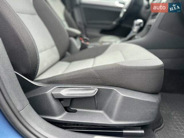 Синій Фольксваген e-Golf, об'ємом двигуна 0 л та пробігом 168 тис. км за 6999 $, фото 103 на Automoto.ua