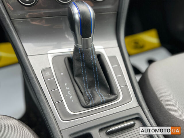 Синій Фольксваген e-Golf, об'ємом двигуна 24 л та пробігом 131 тис. км за 8900 $, фото 12 на Automoto.ua