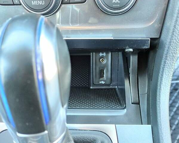 Синій Фольксваген e-Golf, об'ємом двигуна 0 л та пробігом 88 тис. км за 9750 $, фото 74 на Automoto.ua