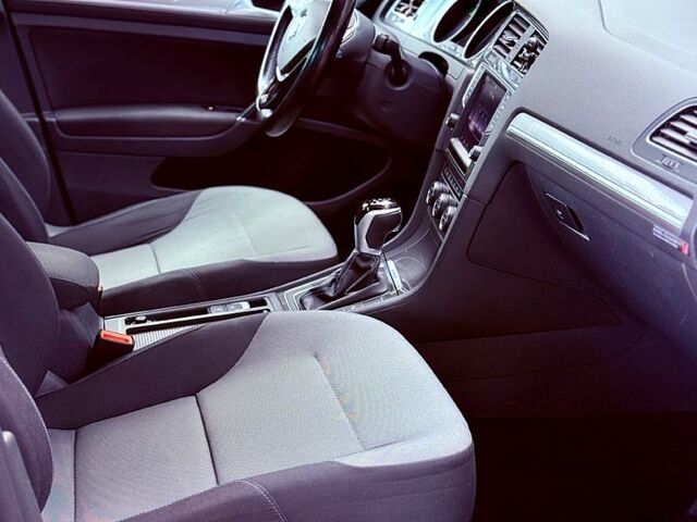 Синий Фольксваген e-Golf, объемом двигателя 0 л и пробегом 200 тыс. км за 9900 $, фото 8 на Automoto.ua