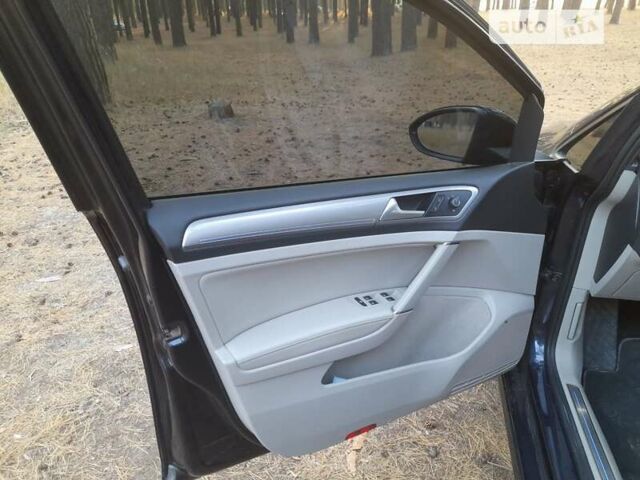 Синий Фольксваген e-Golf, объемом двигателя 0 л и пробегом 98 тыс. км за 9100 $, фото 15 на Automoto.ua