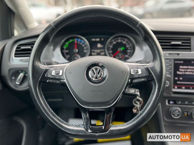 Синій Фольксваген e-Golf, об'ємом двигуна 24 л та пробігом 131 тис. км за 8900 $, фото 13 на Automoto.ua