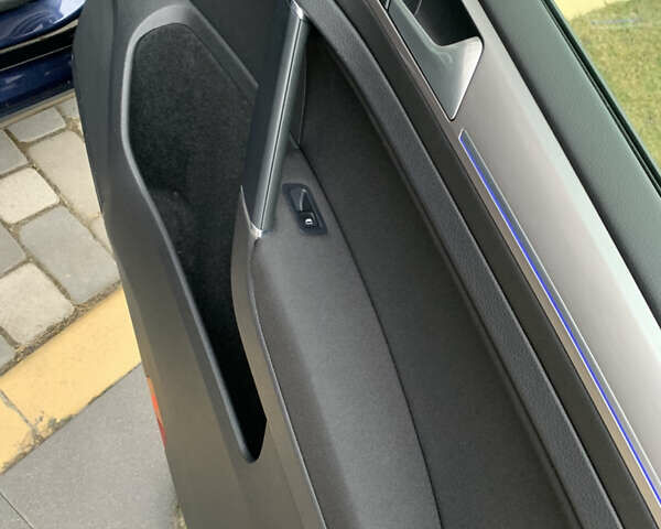Синий Фольксваген e-Golf, объемом двигателя 0 л и пробегом 63 тыс. км за 9500 $, фото 23 на Automoto.ua