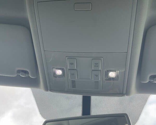 Синій Фольксваген e-Golf, об'ємом двигуна 0 л та пробігом 114 тис. км за 7000 $, фото 28 на Automoto.ua