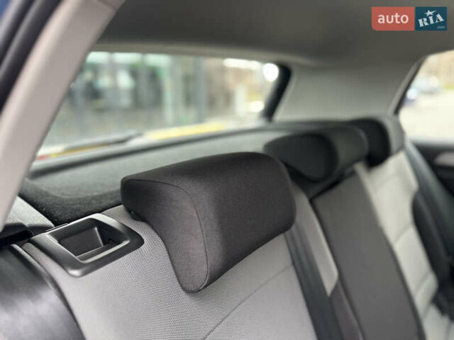 Синий Фольксваген e-Golf, объемом двигателя 0 л и пробегом 168 тыс. км за 7350 $, фото 97 на Automoto.ua