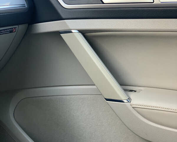 Синій Фольксваген e-Golf, об'ємом двигуна 0 л та пробігом 98 тис. км за 11100 $, фото 5 на Automoto.ua