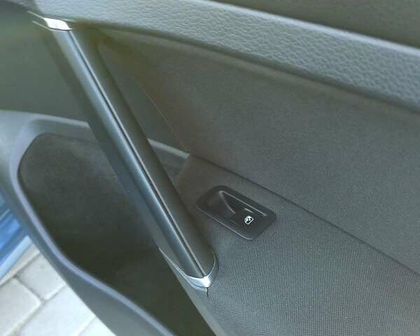 Синій Фольксваген e-Golf, об'ємом двигуна 0 л та пробігом 88 тис. км за 9750 $, фото 102 на Automoto.ua