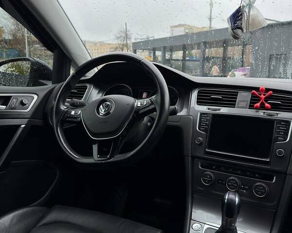 Синий Фольксваген e-Golf, объемом двигателя 0 л и пробегом 92 тыс. км за 9500 $, фото 5 на Automoto.ua