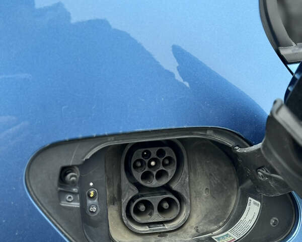 Синий Фольксваген e-Golf, объемом двигателя 0 л и пробегом 71 тыс. км за 8200 $, фото 16 на Automoto.ua