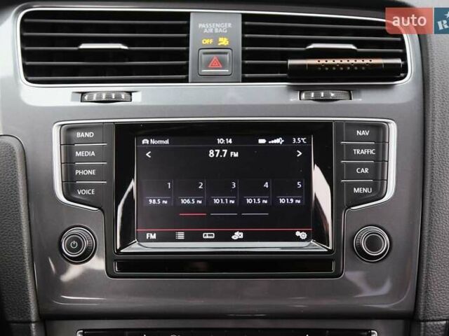 Синий Фольксваген e-Golf, объемом двигателя 0 л и пробегом 96 тыс. км за 9900 $, фото 17 на Automoto.ua