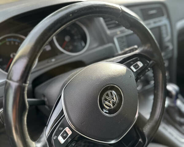 Синий Фольксваген e-Golf, объемом двигателя 0 л и пробегом 118 тыс. км за 8400 $, фото 13 на Automoto.ua