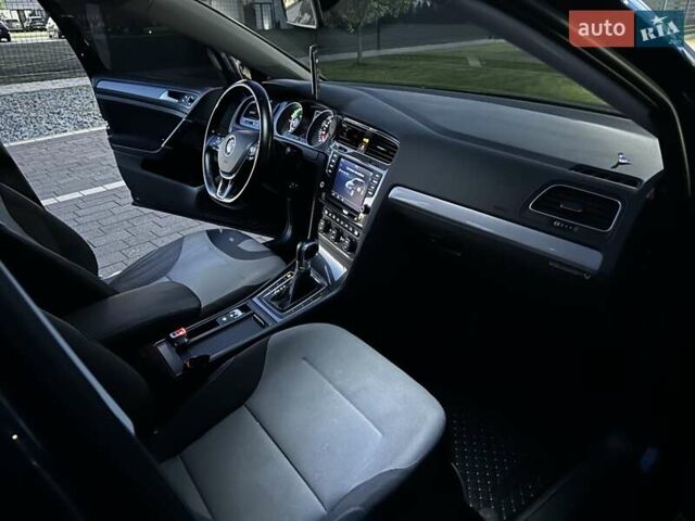 Синий Фольксваген e-Golf, объемом двигателя 0 л и пробегом 148 тыс. км за 7550 $, фото 4 на Automoto.ua