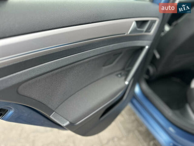 Синий Фольксваген e-Golf, объемом двигателя 0 л и пробегом 168 тыс. км за 7350 $, фото 77 на Automoto.ua