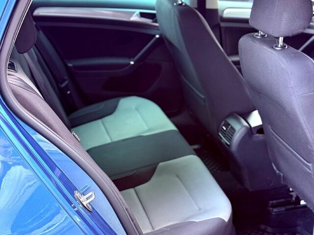 Синий Фольксваген e-Golf, объемом двигателя 0 л и пробегом 200 тыс. км за 9900 $, фото 9 на Automoto.ua