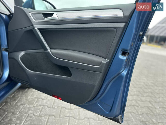 Синий Фольксваген e-Golf, объемом двигателя 0 л и пробегом 168 тыс. км за 7350 $, фото 101 на Automoto.ua