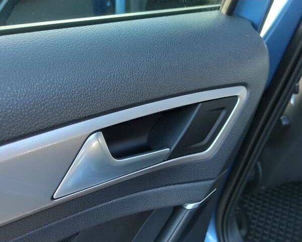 Синій Фольксваген e-Golf, об'ємом двигуна 0 л та пробігом 88 тис. км за 9750 $, фото 39 на Automoto.ua