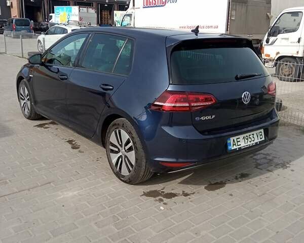 Синий Фольксваген e-Golf, объемом двигателя 0 л и пробегом 105 тыс. км за 13500 $, фото 19 на Automoto.ua