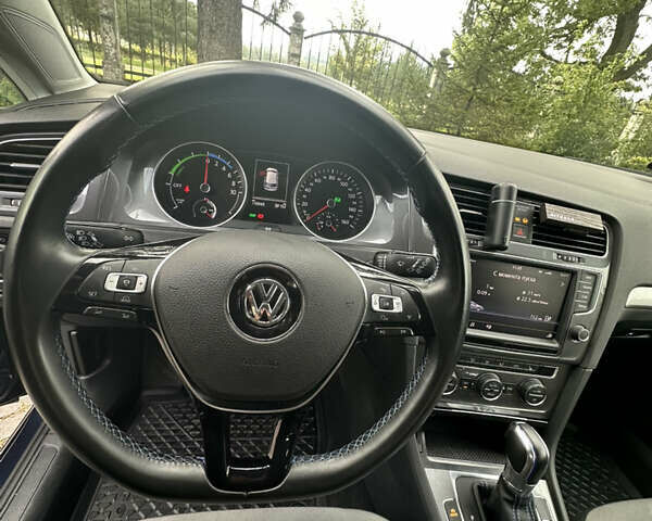 Синий Фольксваген e-Golf, объемом двигателя 0 л и пробегом 111 тыс. км за 8500 $, фото 5 на Automoto.ua