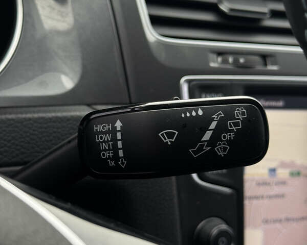 Синий Фольксваген e-Golf, объемом двигателя 0 л и пробегом 71 тыс. км за 8200 $, фото 45 на Automoto.ua