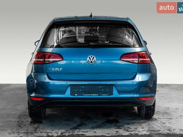 Синий Фольксваген e-Golf, объемом двигателя 0 л и пробегом 93 тыс. км за 6700 $, фото 4 на Automoto.ua