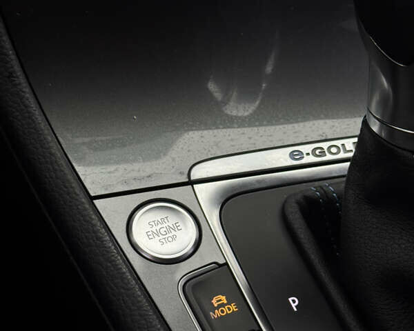 Синий Фольксваген e-Golf, объемом двигателя 0 л и пробегом 71 тыс. км за 8200 $, фото 44 на Automoto.ua