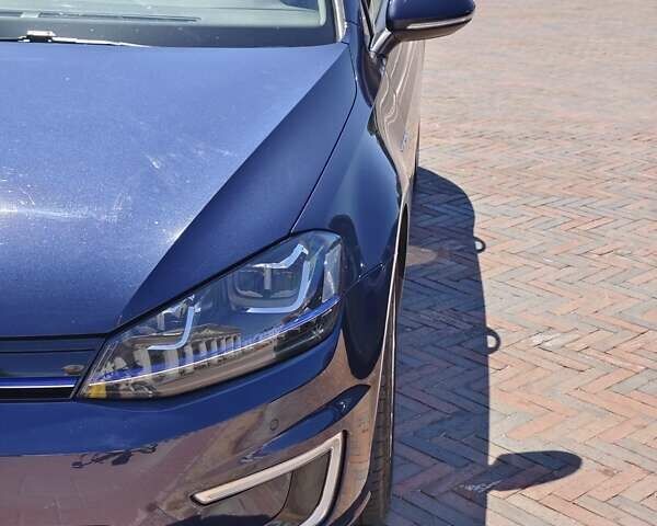 Синий Фольксваген e-Golf, объемом двигателя 0 л и пробегом 140 тыс. км за 8400 $, фото 2 на Automoto.ua