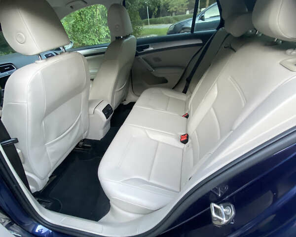 Синий Фольксваген e-Golf, объемом двигателя 0 л и пробегом 126 тыс. км за 10500 $, фото 17 на Automoto.ua