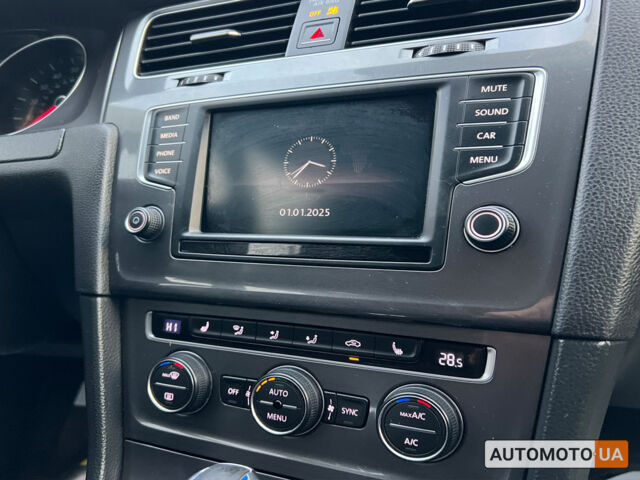 Синий Фольксваген e-Golf, объемом двигателя 24 л и пробегом 24 тыс. км за 8300 $, фото 14 на Automoto.ua