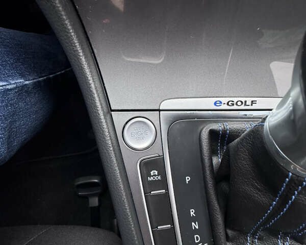 Синий Фольксваген e-Golf, объемом двигателя 0 л и пробегом 99 тыс. км за 9500 $, фото 55 на Automoto.ua