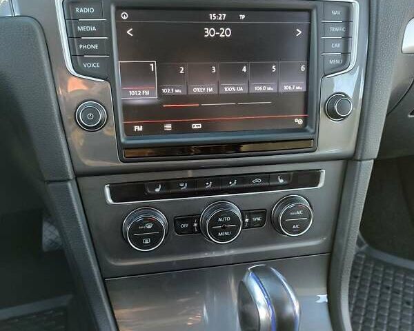 Синій Фольксваген e-Golf, об'ємом двигуна 0 л та пробігом 88 тис. км за 9750 $, фото 73 на Automoto.ua