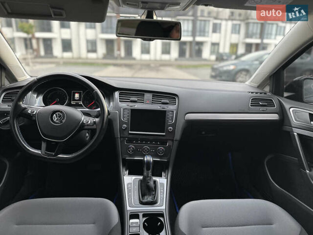 Синий Фольксваген e-Golf, объемом двигателя 0 л и пробегом 135 тыс. км за 7999 $, фото 33 на Automoto.ua