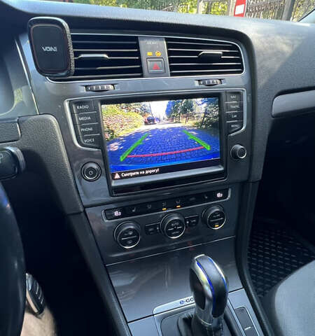 Синий Фольксваген e-Golf, объемом двигателя 0 л и пробегом 139 тыс. км за 9010 $, фото 11 на Automoto.ua