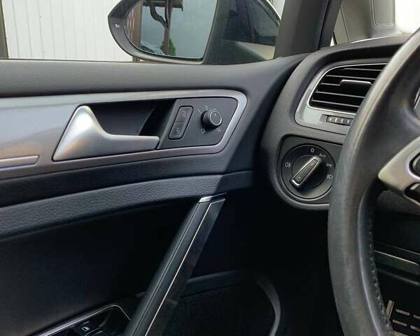 Синій Фольксваген e-Golf, об'ємом двигуна 0 л та пробігом 102 тис. км за 8999 $, фото 12 на Automoto.ua