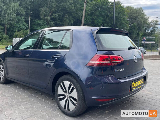 Синий Фольксваген e-Golf, объемом двигателя 24 л и пробегом 117 тыс. км за 9500 $, фото 3 на Automoto.ua