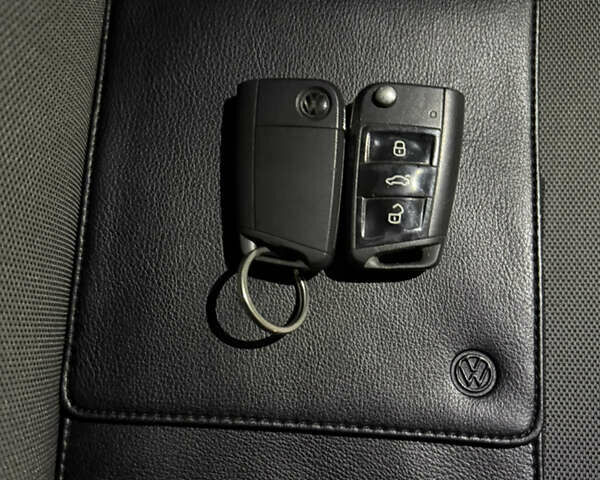 Синій Фольксваген e-Golf, об'ємом двигуна 0 л та пробігом 139 тис. км за 9999 $, фото 30 на Automoto.ua