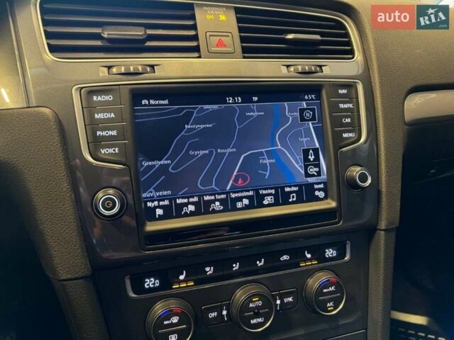 Синий Фольксваген e-Golf, объемом двигателя 0 л и пробегом 114 тыс. км за 10400 $, фото 18 на Automoto.ua