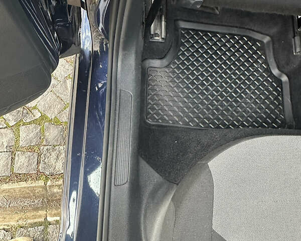 Синий Фольксваген e-Golf, объемом двигателя 0 л и пробегом 111 тыс. км за 8500 $, фото 10 на Automoto.ua