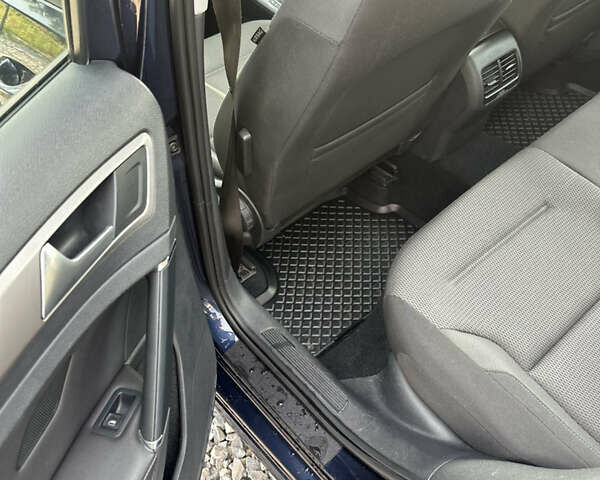 Синий Фольксваген e-Golf, объемом двигателя 0 л и пробегом 118 тыс. км за 8400 $, фото 20 на Automoto.ua