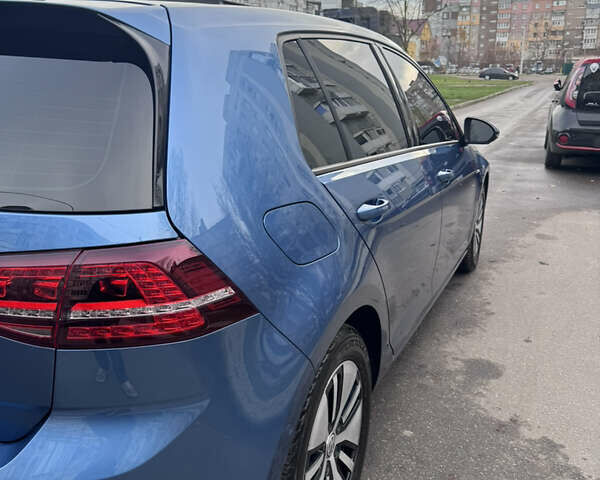 Синий Фольксваген e-Golf, объемом двигателя 0 л и пробегом 99 тыс. км за 9500 $, фото 18 на Automoto.ua