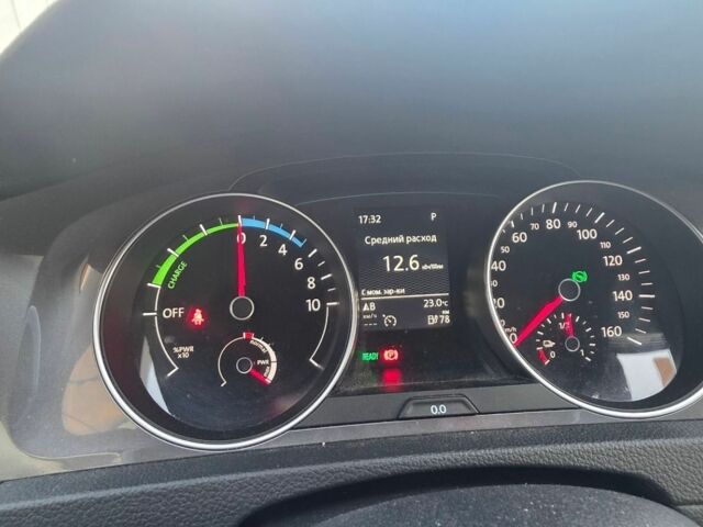 Синий Фольксваген e-Golf, объемом двигателя 0 л и пробегом 135 тыс. км за 8900 $, фото 15 на Automoto.ua