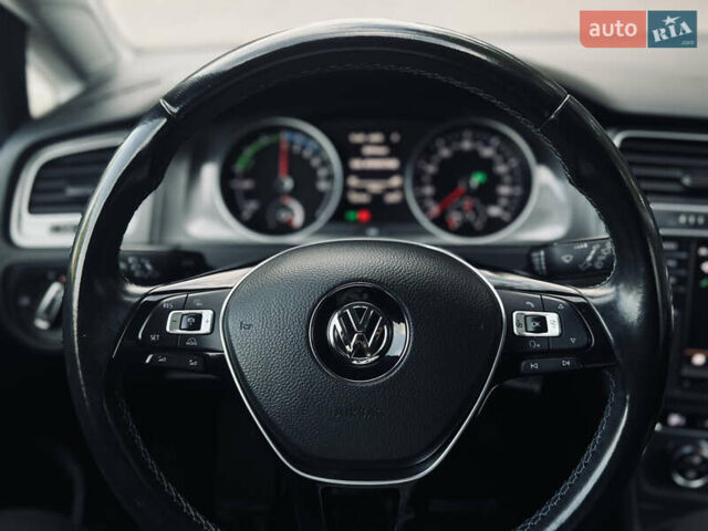 Синий Фольксваген e-Golf, объемом двигателя 0 л и пробегом 132 тыс. км за 9150 $, фото 8 на Automoto.ua