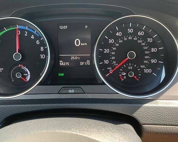 Синий Фольксваген e-Golf, объемом двигателя 0 л и пробегом 68 тыс. км за 9900 $, фото 13 на Automoto.ua