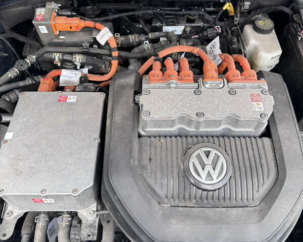 Синий Фольксваген e-Golf, объемом двигателя 0 л и пробегом 99 тыс. км за 9500 $, фото 67 на Automoto.ua