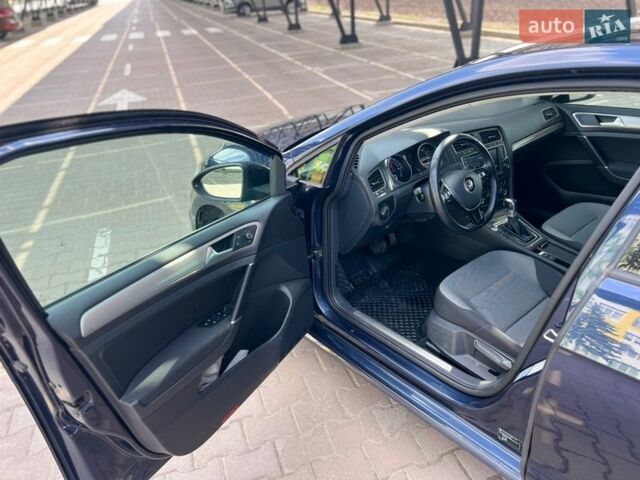 Синій Фольксваген e-Golf, об'ємом двигуна 0 л та пробігом 128 тис. км за 8399 $, фото 22 на Automoto.ua